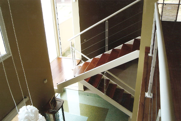 Escada modelo E08C