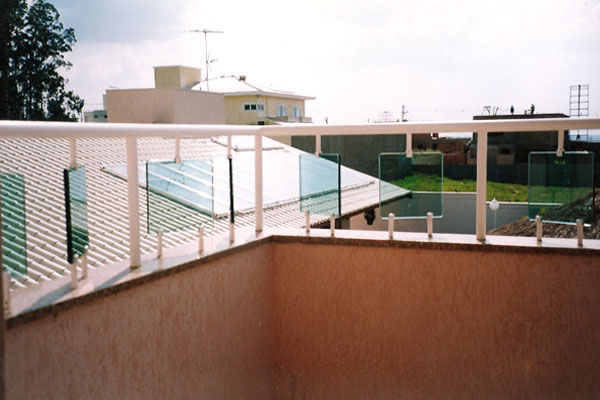 Escada modelo E28B