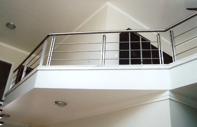 Escada modelo E25