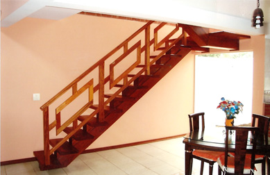 Escada modelo E37