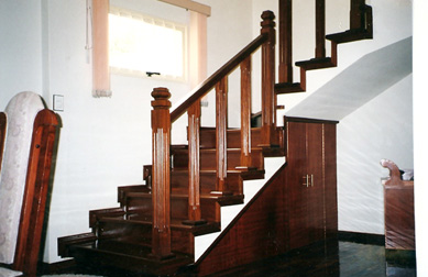 Escada modelo E39