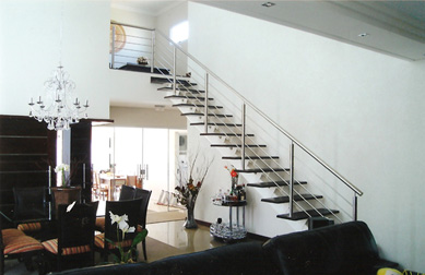 Escada modelo E41