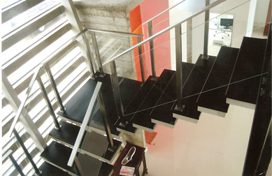 Escada modelo E44